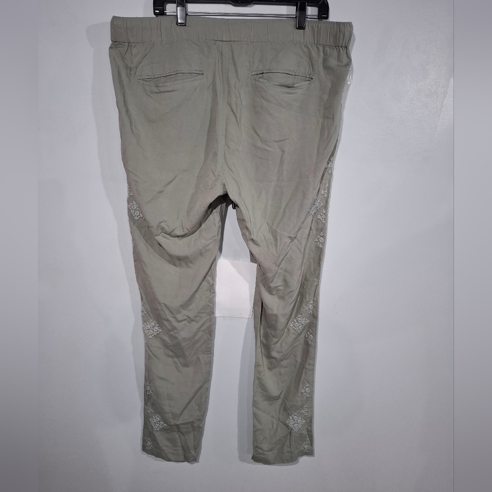 Sundance Tone It Up Embroidered Pants Womens Size Medium Light Green Boho - Picture 5 of 9